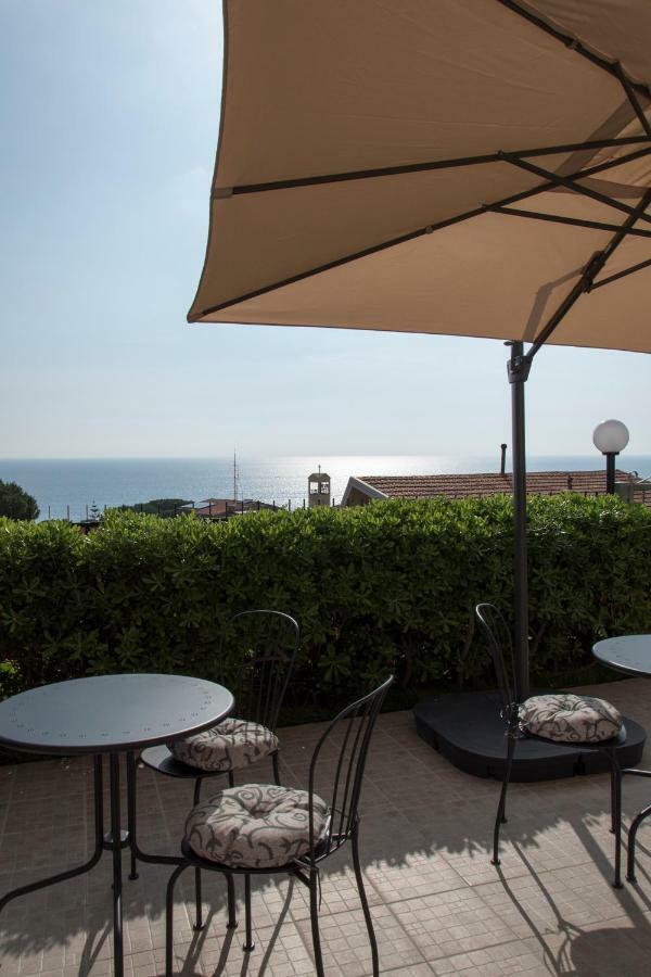 L'Oasi Di Giorgia Bed and Breakfast Cittadella del Capo Eksteriør billede