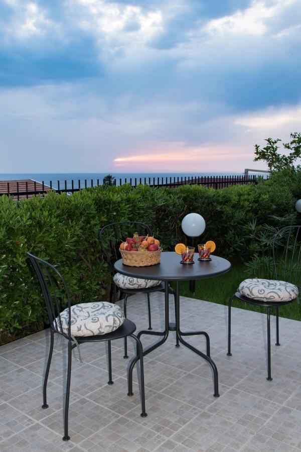 L'Oasi Di Giorgia Bed and Breakfast Cittadella del Capo Eksteriør billede